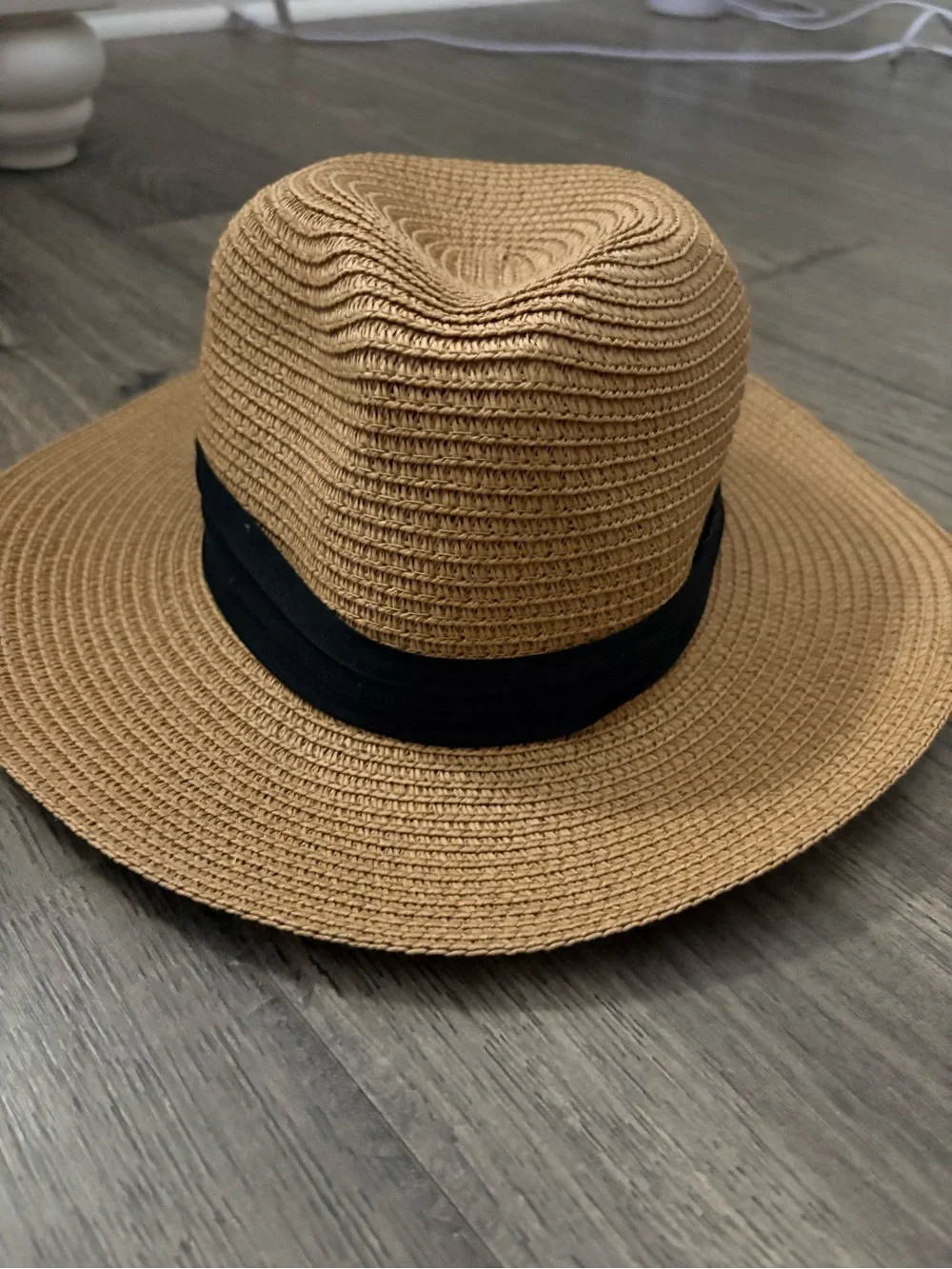Classic Tan Straw Fedora Hat with Black Band - Picture 2 of 3